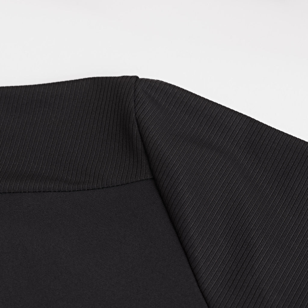 {*smoked-black-8733012*}