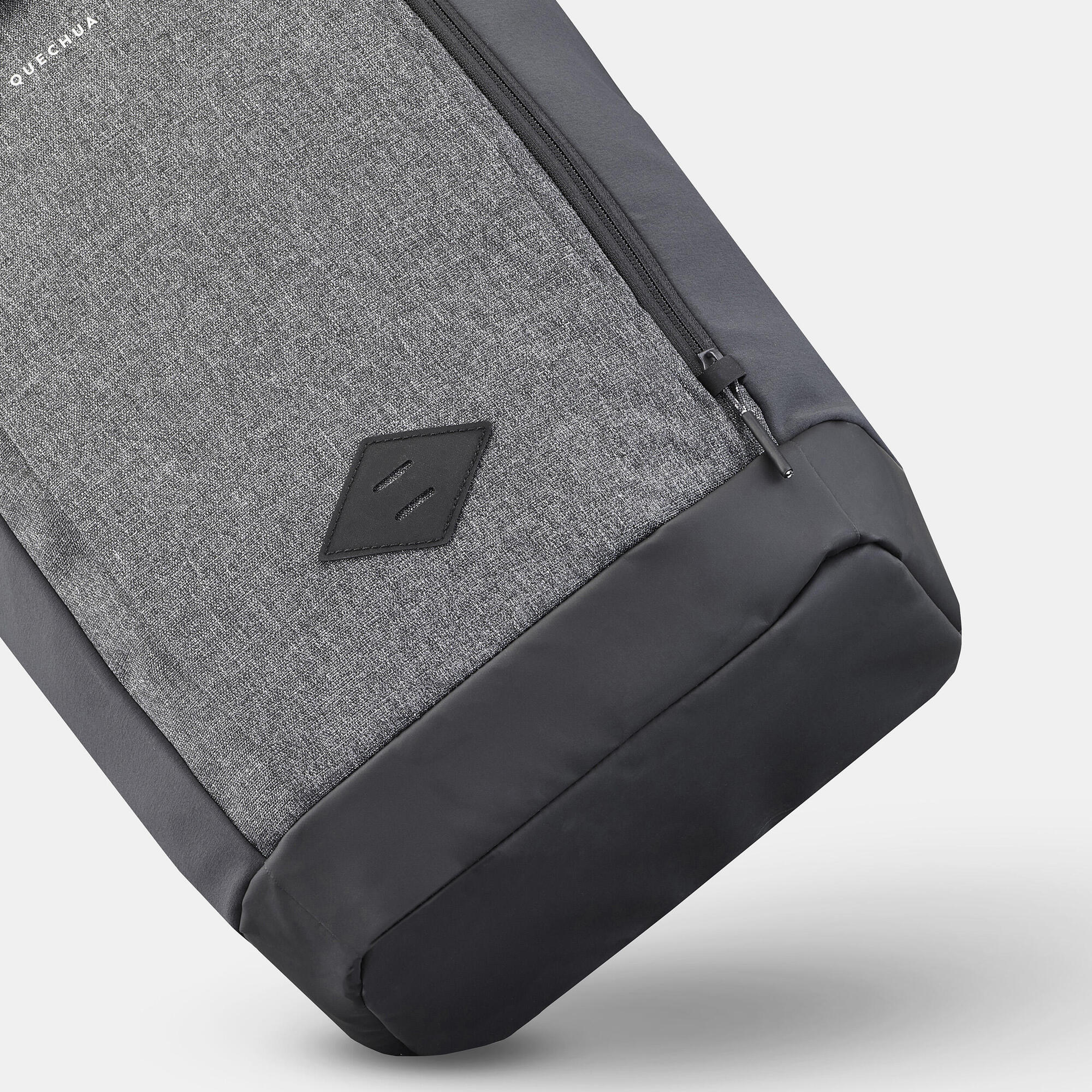 {*carbon-gray-8736456*}