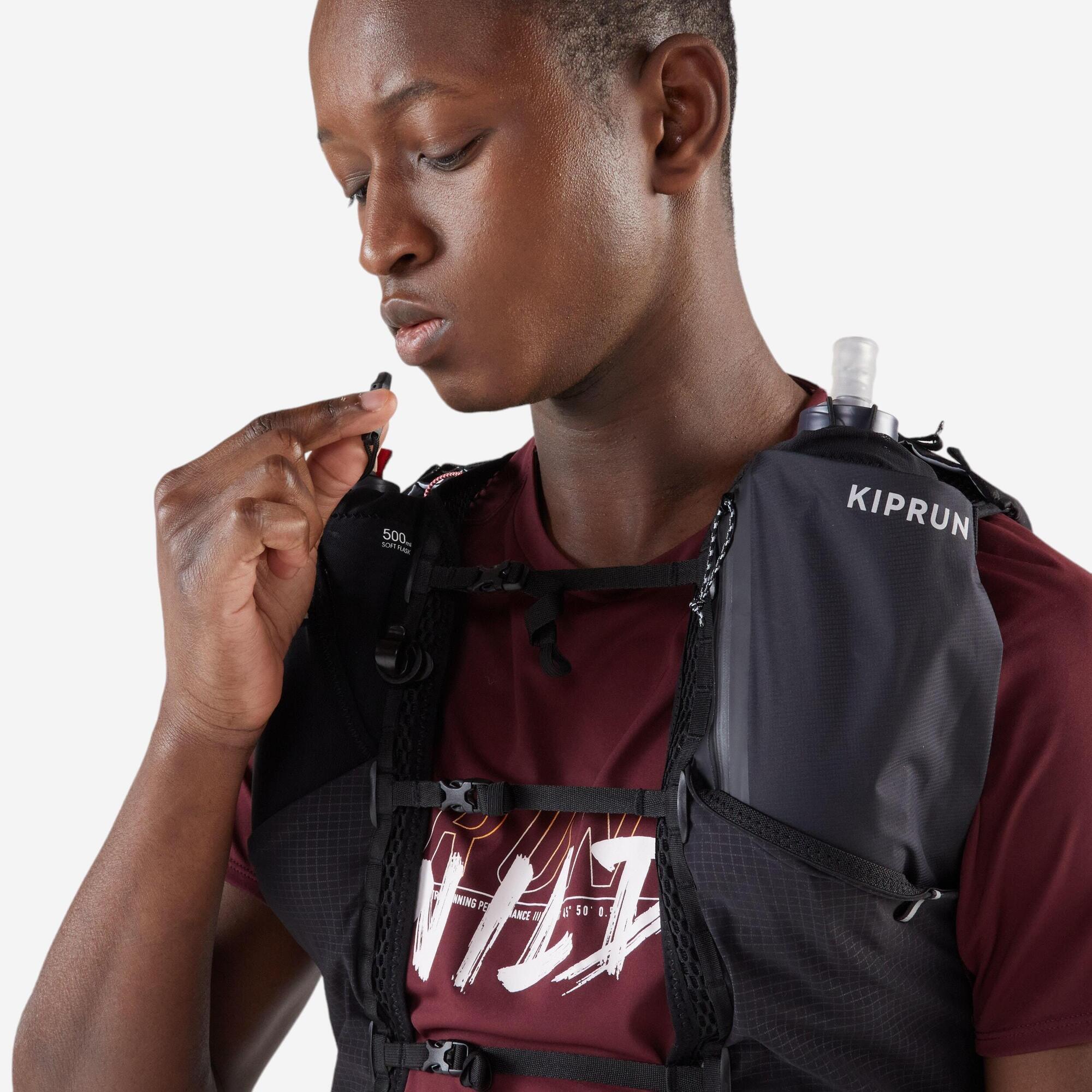 KIPRUN ランニング用ベスト 15L ブラック Kiprun 15L Ultra Trail Running Hydration Vest - 2L Water Bladder