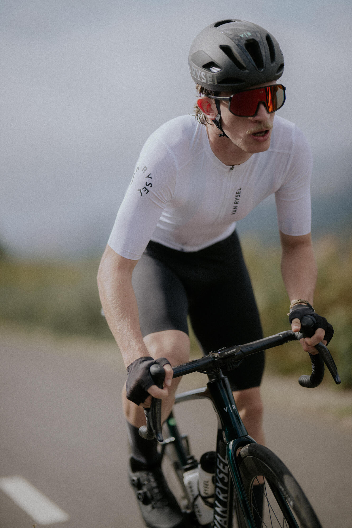 {*[[contextphoto]]*}