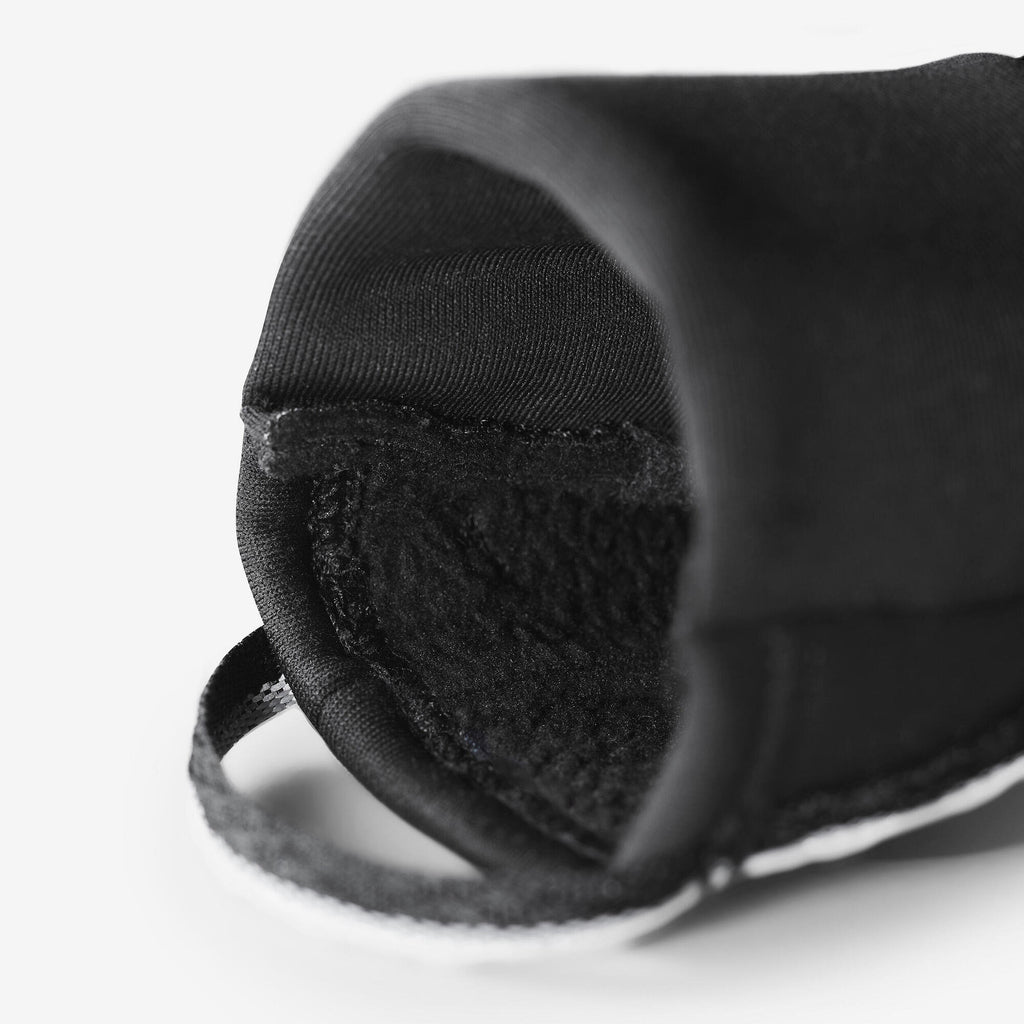 {*graphite-black-8820390*}