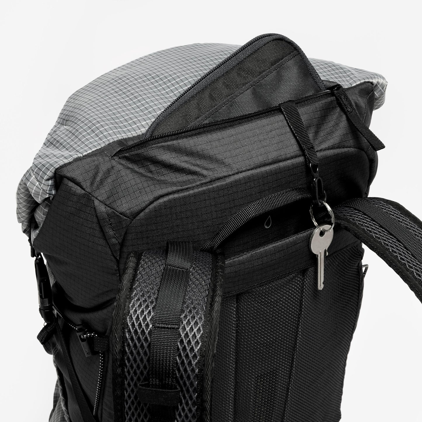 Quechua MH500 22 L Lightweight Hiking Backpack