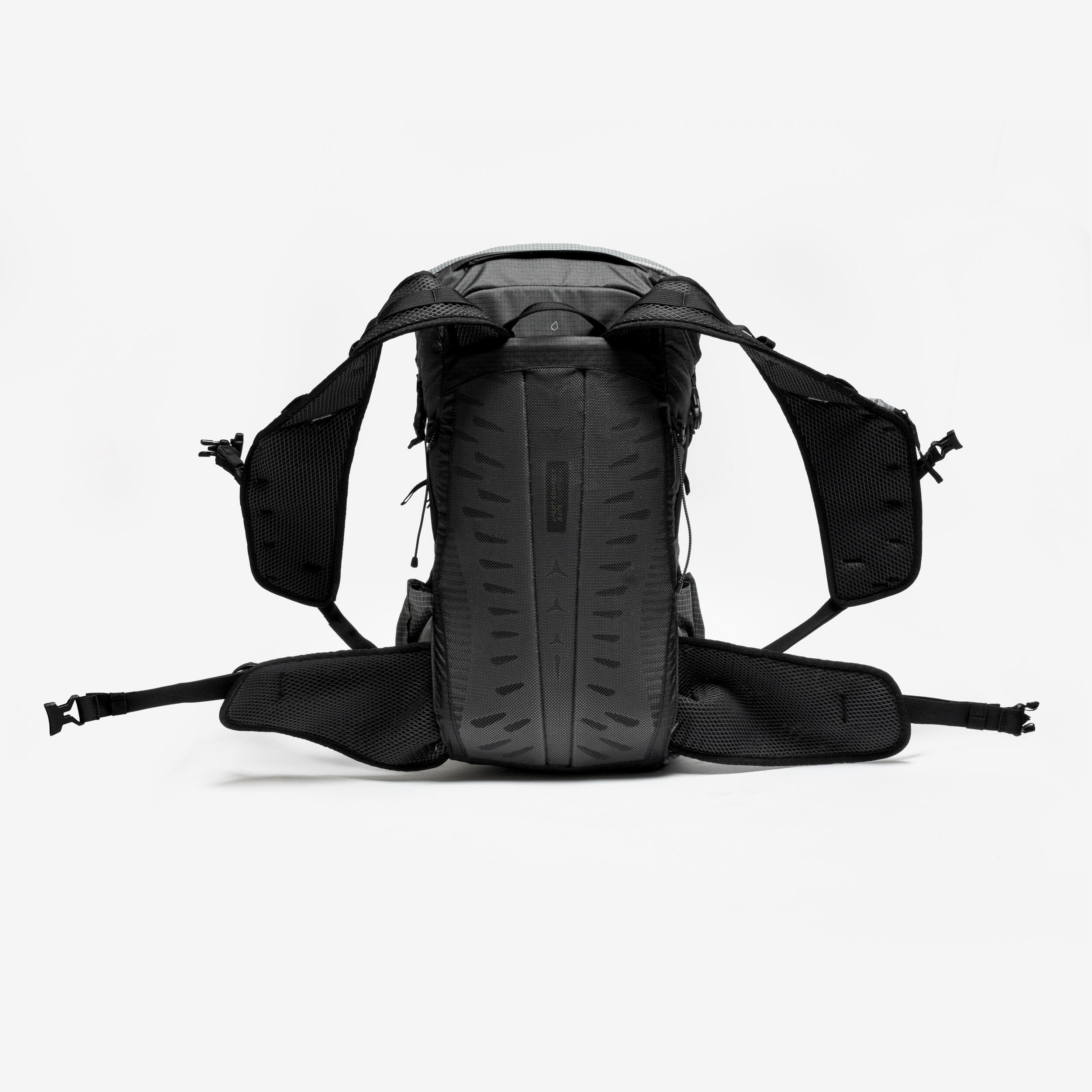 Quechua MH500 22 L Lightweight Hiking Backpack