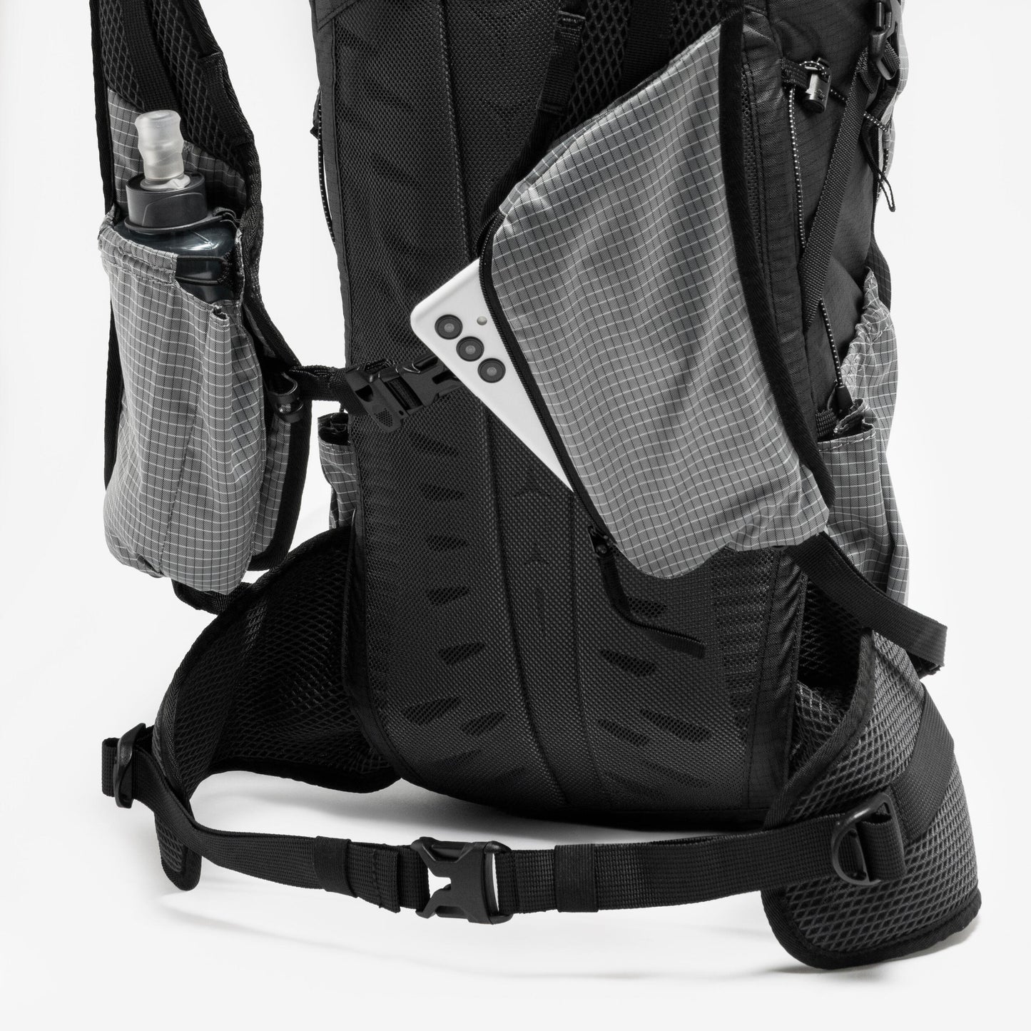 Quechua MH500 22 L Lightweight Hiking Backpack