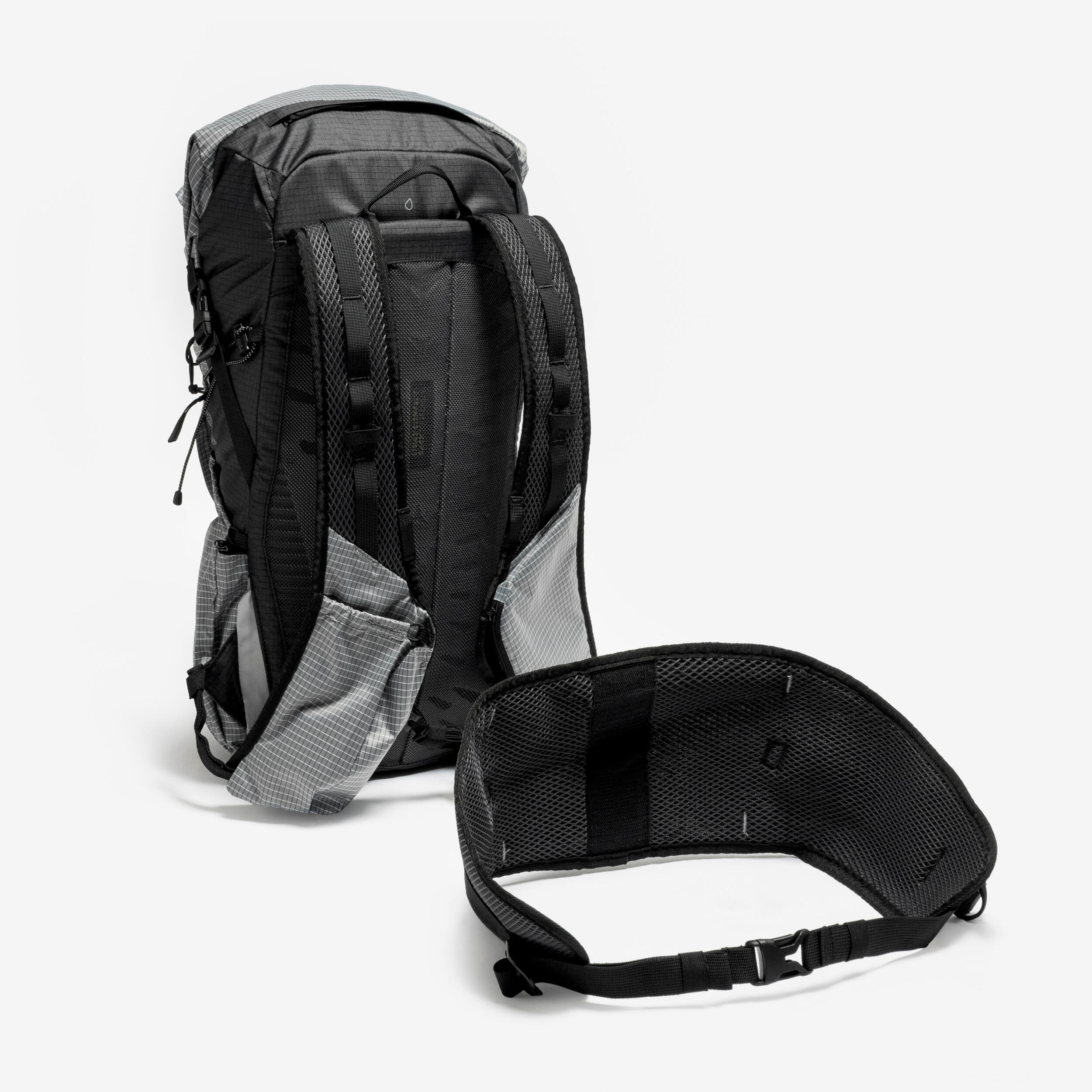 Quechua MH500 22 L Lightweight Hiking Backpack