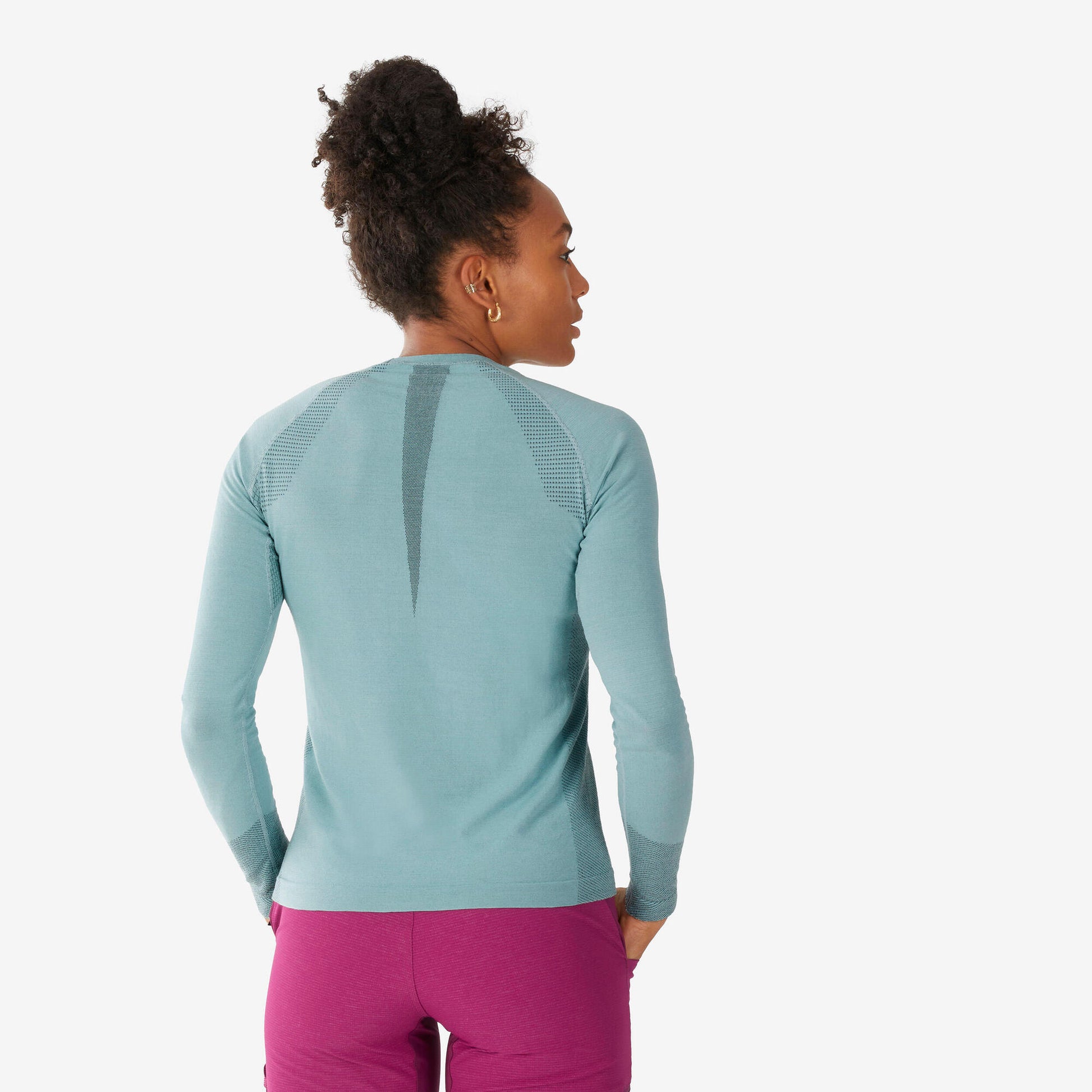 {*frosty-turquoise-8828148*}