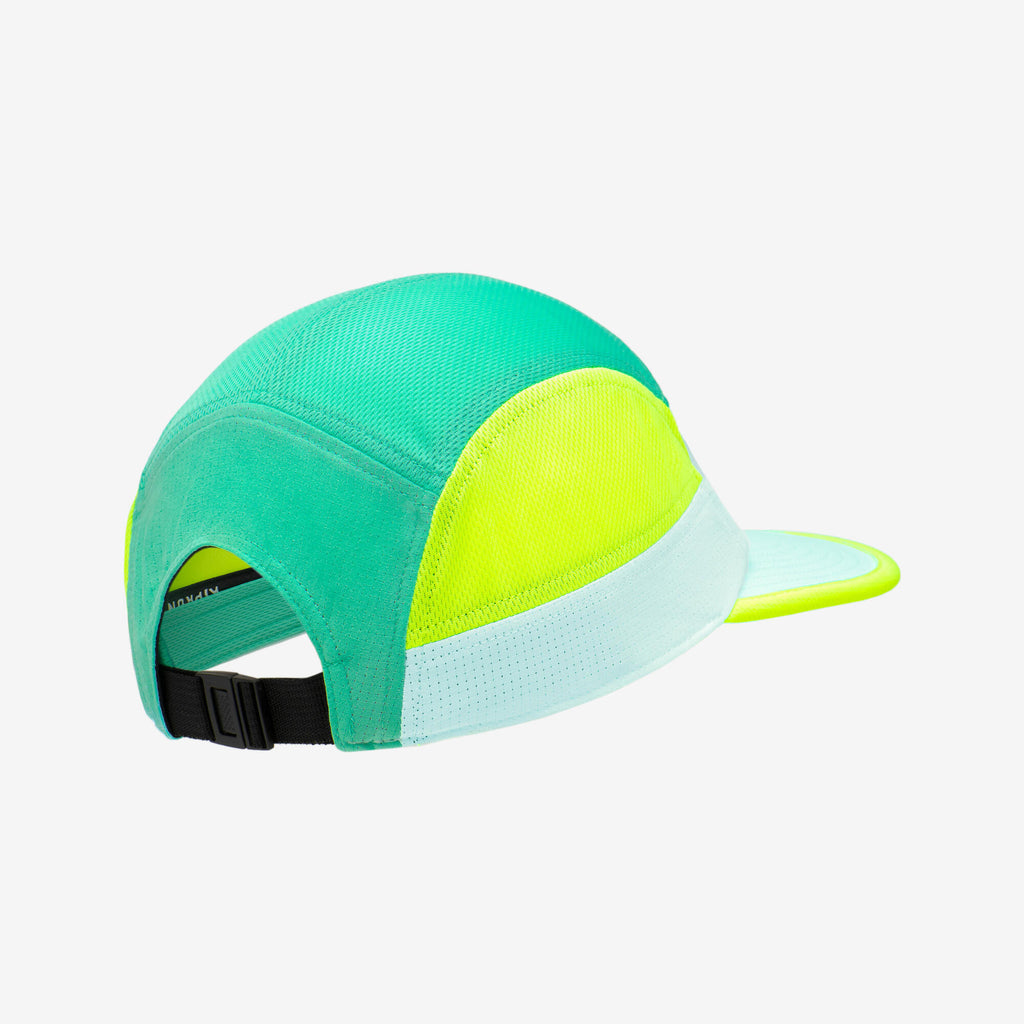 {*mint-green-8852483*}