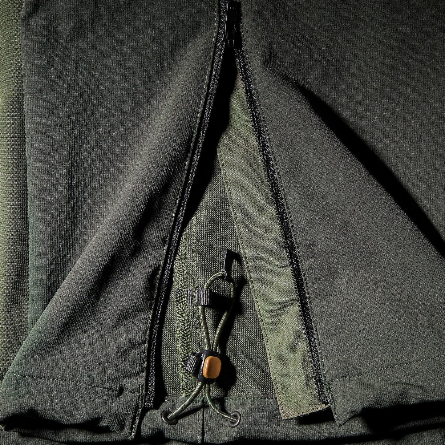 {*bronze-khaki-green-8853743*}