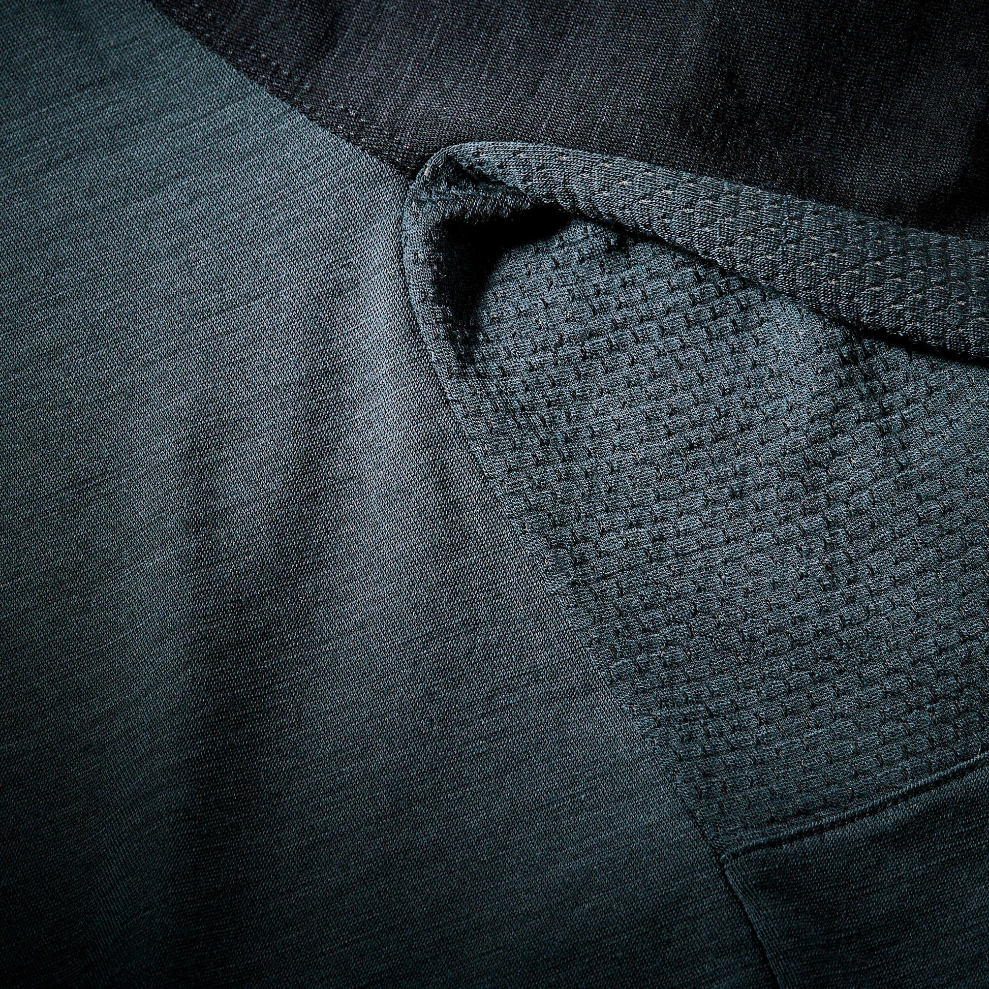 {*graphite-grey-8902053*}