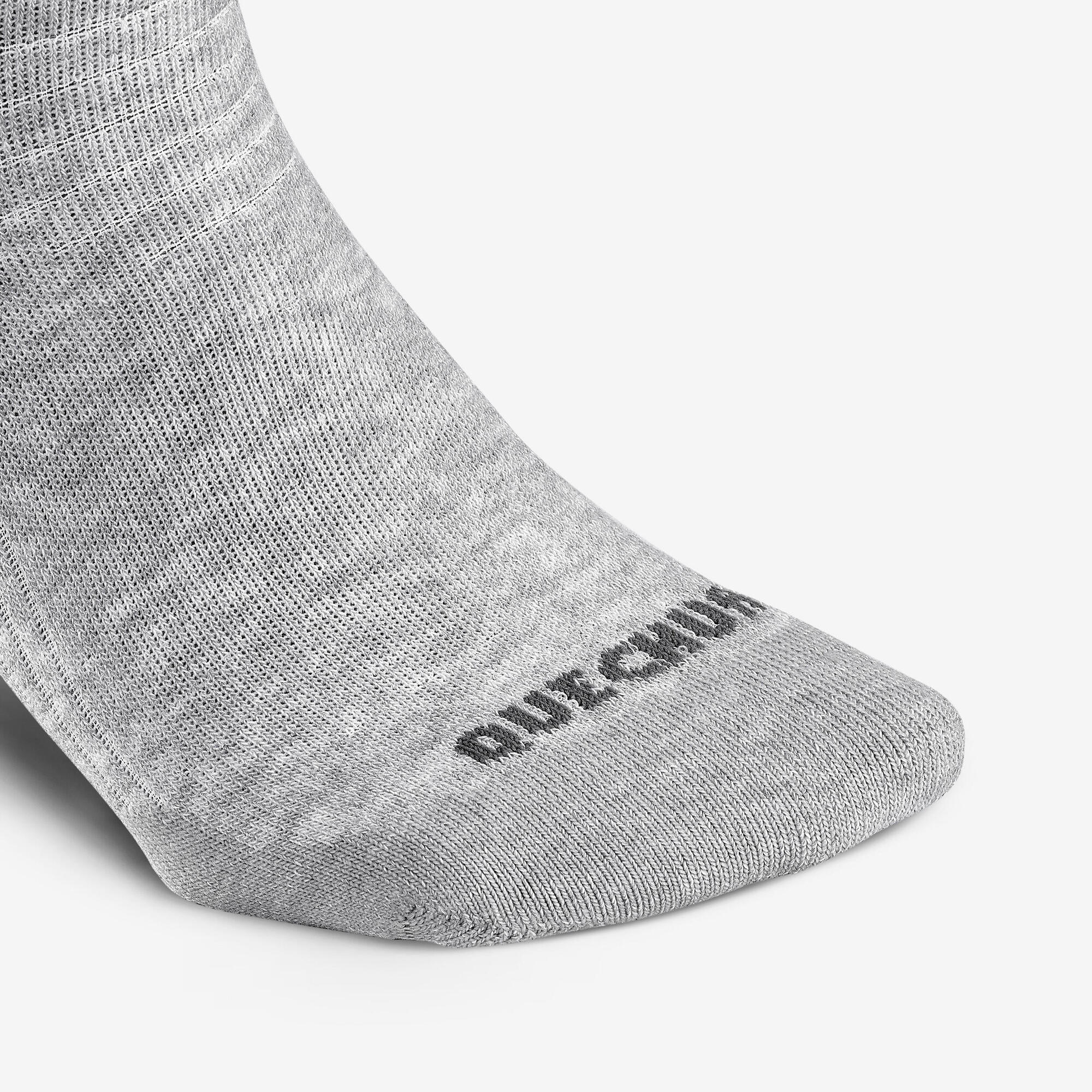 {*light-gray-8902060*}
