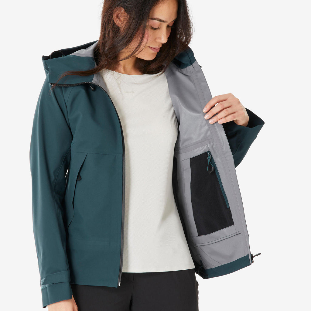 {*deep-sea-turquoise-8911403*}