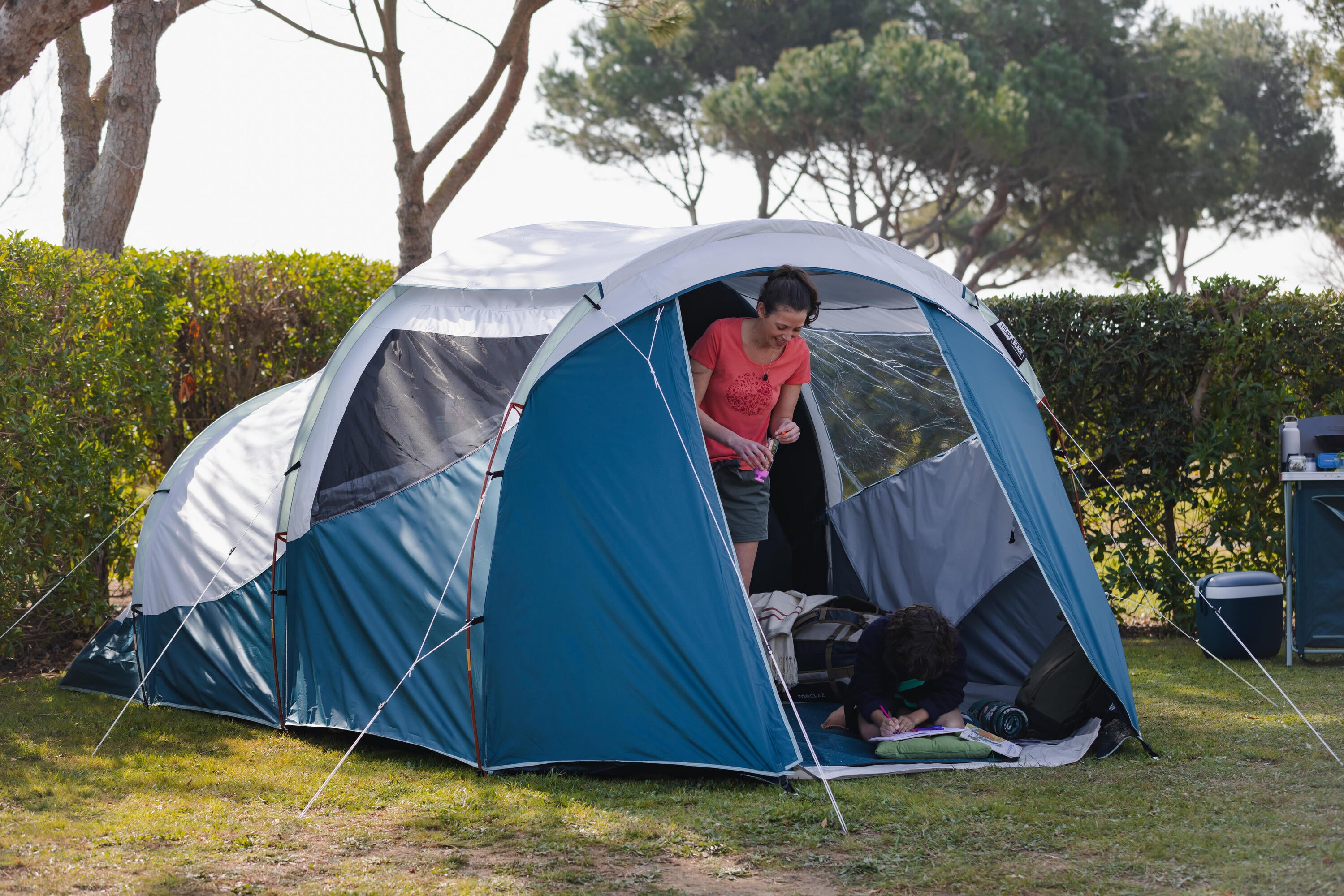 4 persoons tent decathlon Quechua Arpenaz Fresh & Black Family Camping Tent 4 Person 1 Bedroom