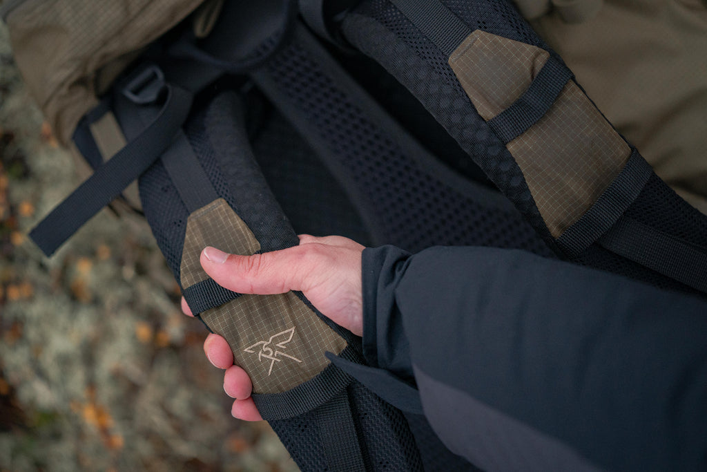 Men’s 60+10 L Trekking Backpack MT500 Air