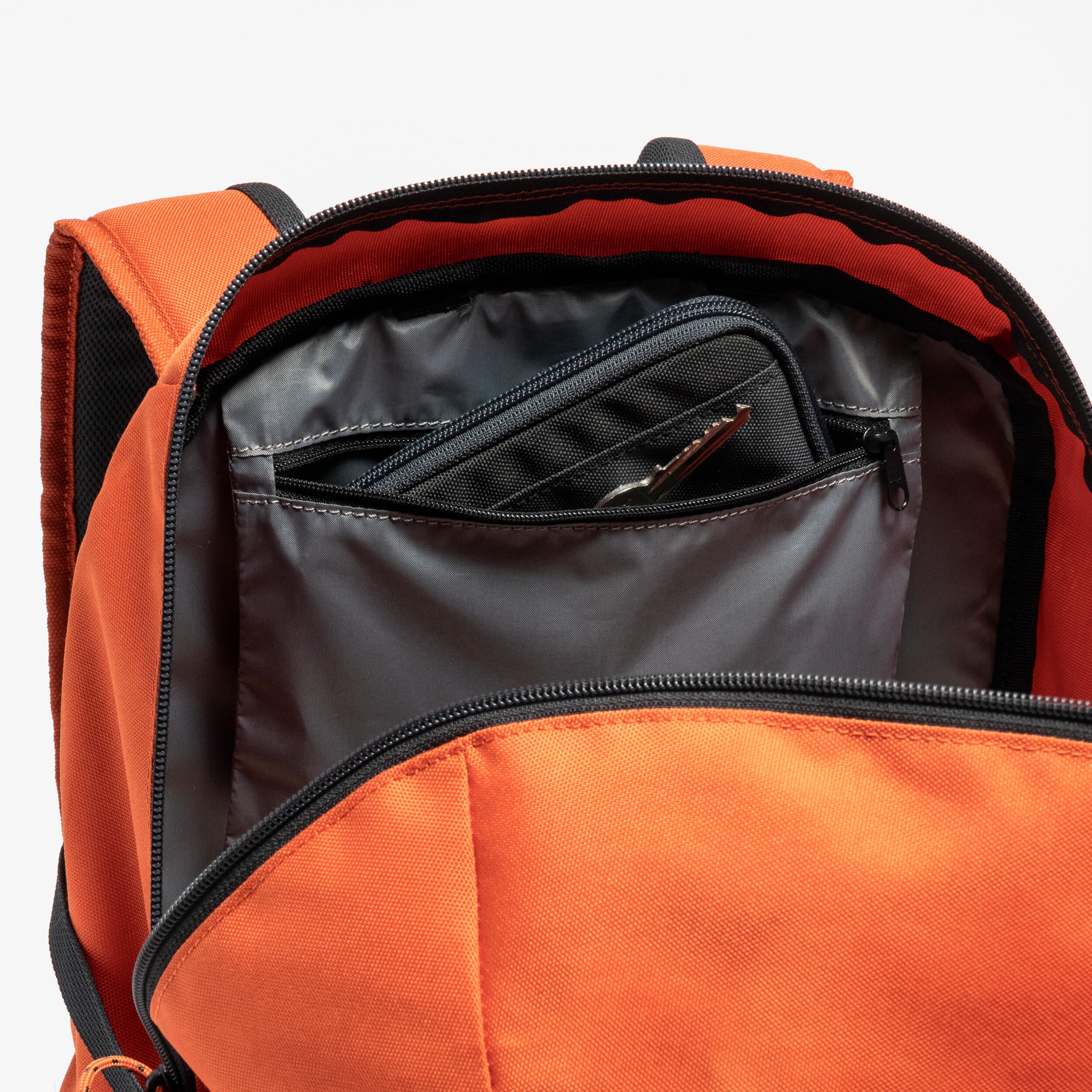 8999005 - Quechua 100 Arpenaz 27L Hiking Backpack