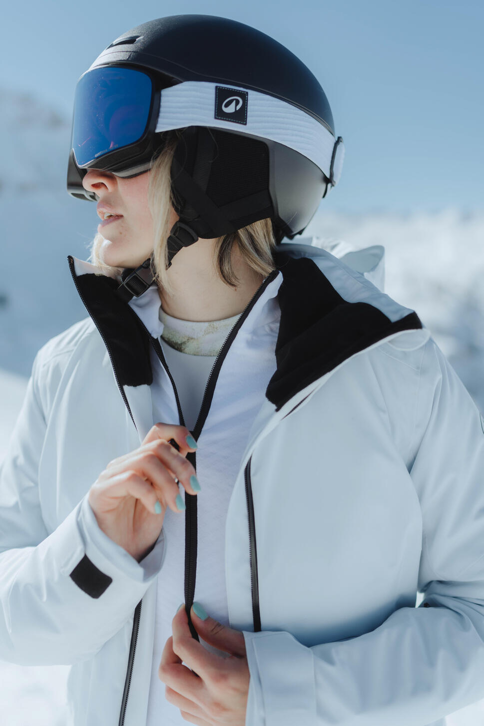 Quechua Women's 500 Waterproof Ski and Snowboard Jacket