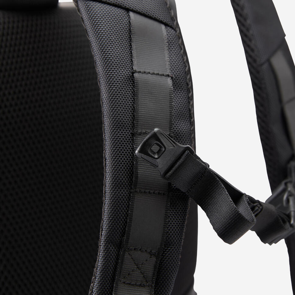 Roll-top backpack with laptop pocket, Commute 900 29L