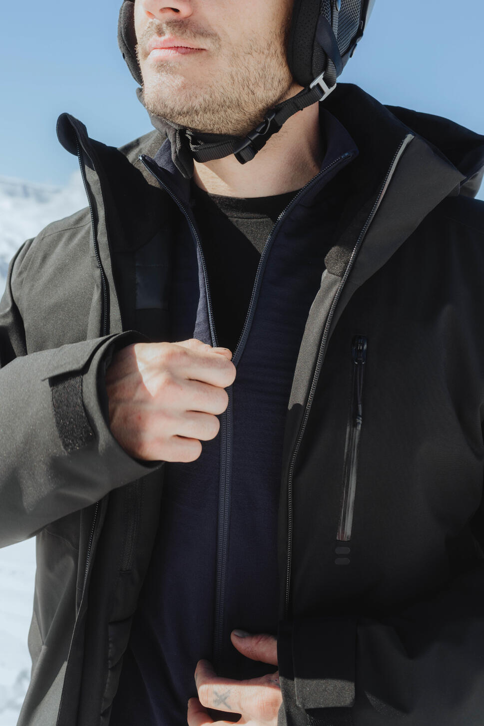 Quechua Men’s 500 Waterproof Ski and Snowboard Jacket