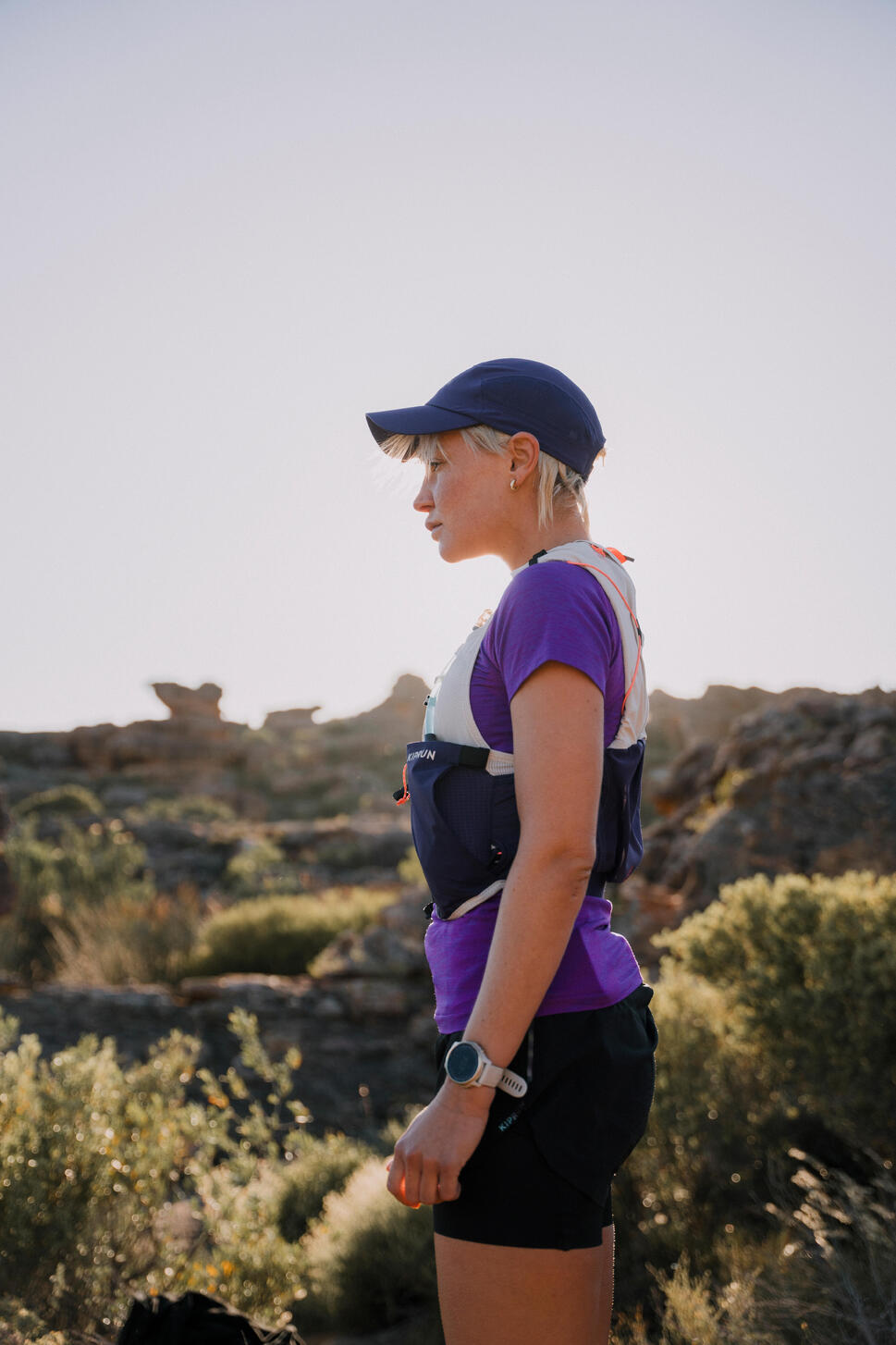 Kiprun Women's 900 8L Trail Running Hydration Vest + 2 x 500ml flasks included