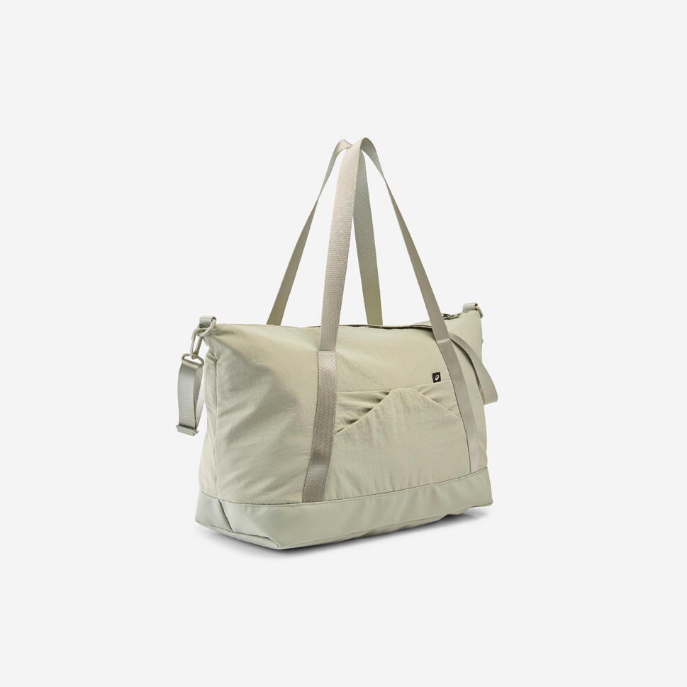 28L Sports Bag with Waterproof Pocket