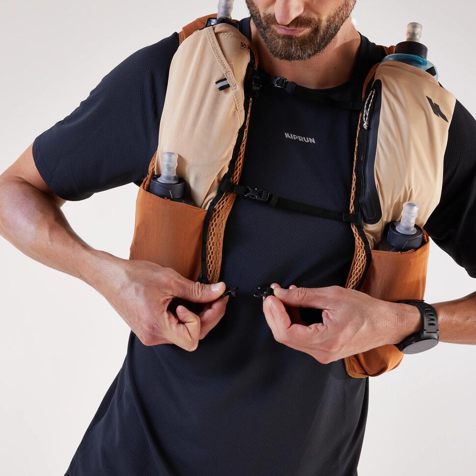 Kiprun 900 20+5L Unisex Trail Running Bag + 2L water bladder included